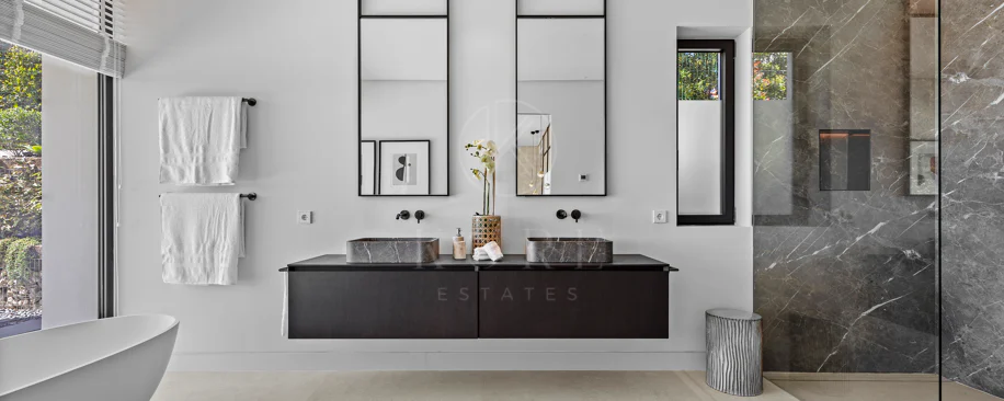 Newly built spacious modern villa in Majestic, Casares