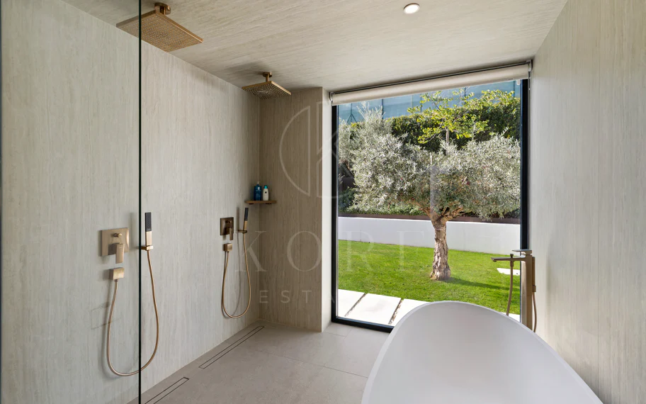 Villa en venta en Los Naranjos, Nueva Andalucia