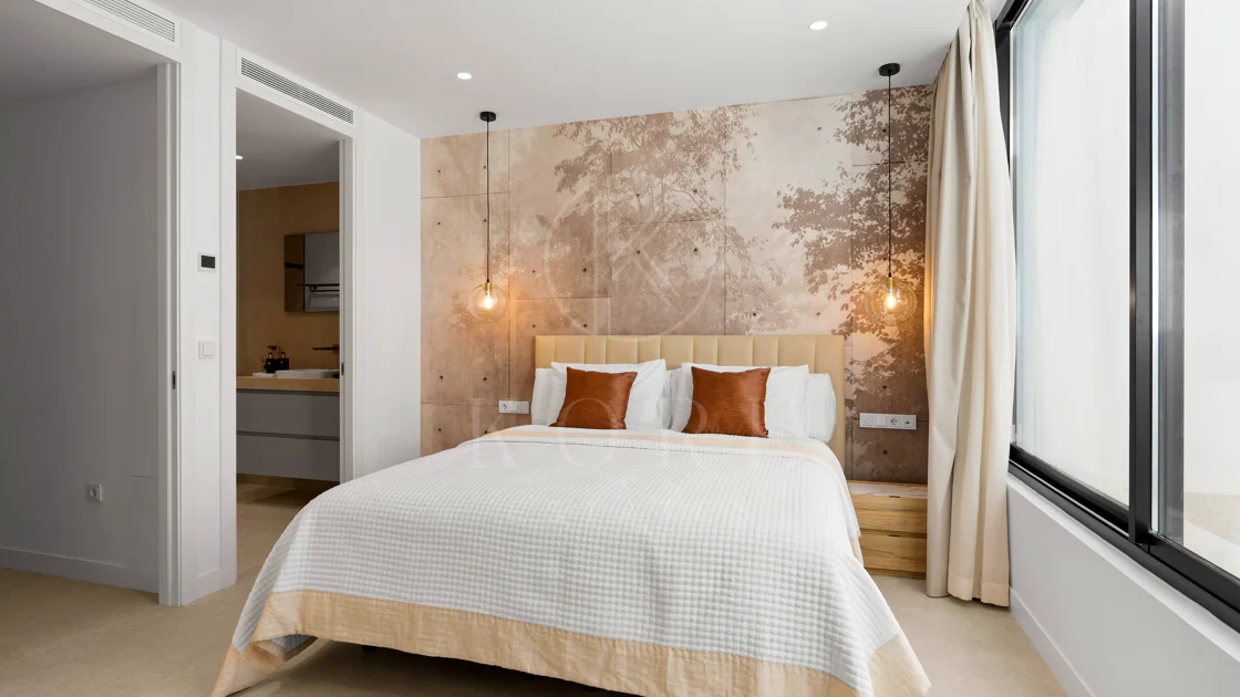 Villa for sale in Los Naranjos, Nueva Andalucia