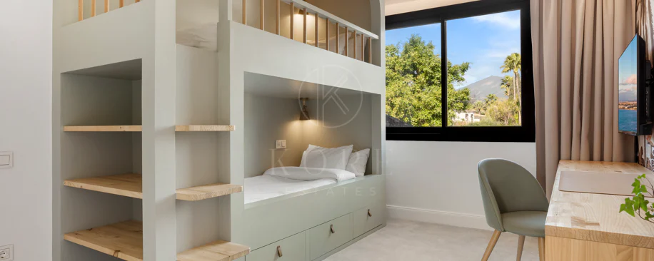 Modern Luxury Villa in Parcelas Del Golf