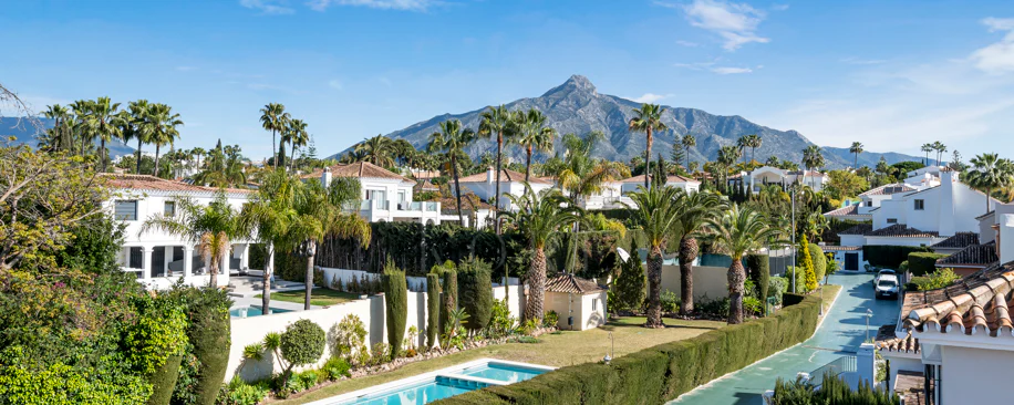 Modern Luxury Villa in Parcelas Del Golf