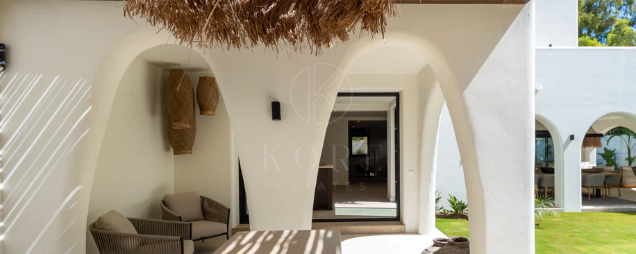 Contemporary Elegance Steps from the Sea in Guadalmina Casasola, Marbella