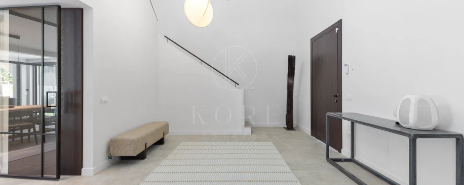 Contemporary Elegance Steps from the Sea in Guadalmina Casasola, Marbella