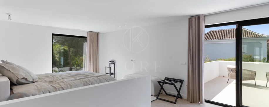 Contemporary Elegance Steps from the Sea in Guadalmina Casasola, Marbella