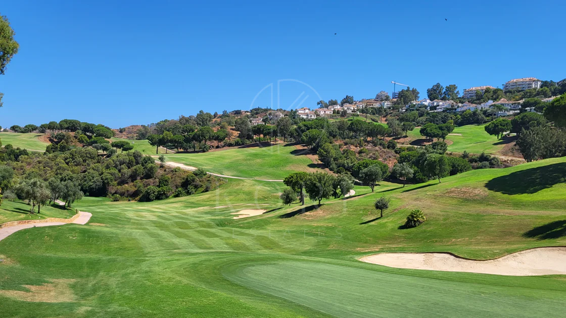 Villa con vistas al mar y montaña en venta en La Reserva de la Cala Golf