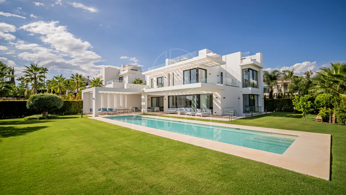 FLAMINGOS 26, VILĂ CONTEMPORANĂ ÎN LOS FLAMINGOS, BENAHAVIS