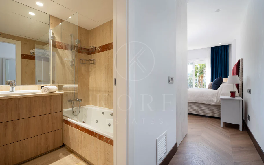 Banús 15 - Ático Dúplex en Alcazaba Gardens, Puerto Banús