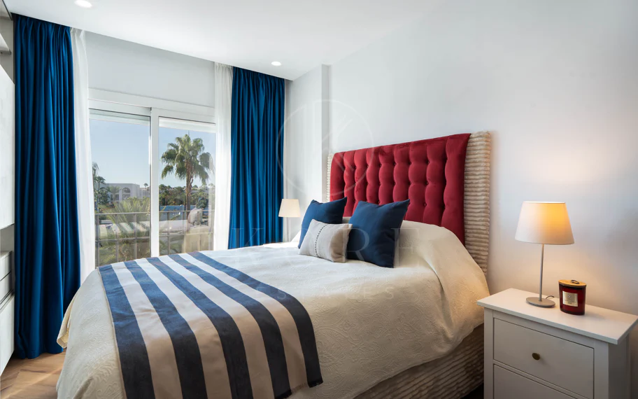 Banús 15 - Ático Dúplex en Alcazaba Gardens, Puerto Banús