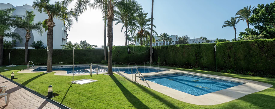 Banús 15 - Duplex Penthouse in Alcazaba Gardens, Puerto Banús