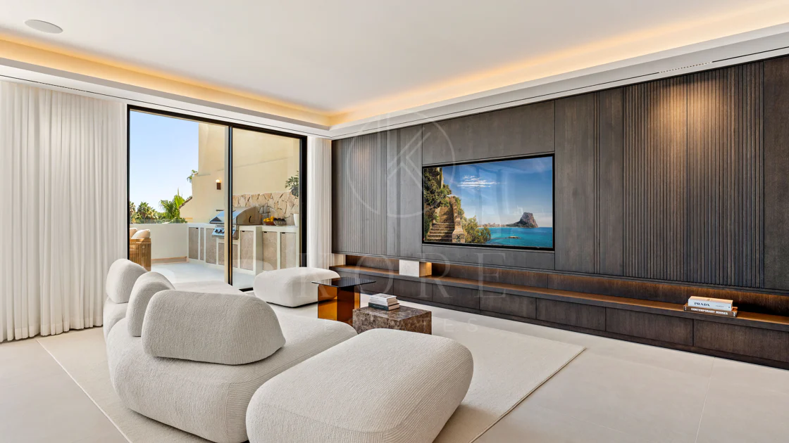 Renovated Luxury Penthouse with Panoramic Sea Views in Sierra Blanca