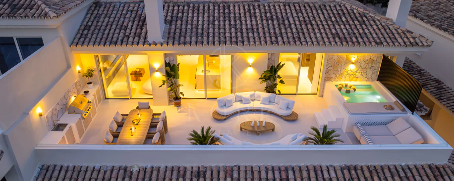 Renovated Luxury Penthouse with Panoramic Sea Views in Sierra Blanca