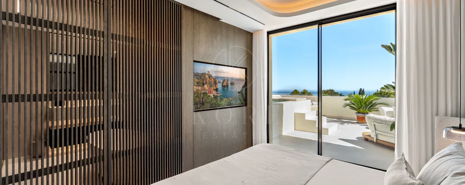 Renovated Luxury Penthouse with Panoramic Sea Views in Sierra Blanca