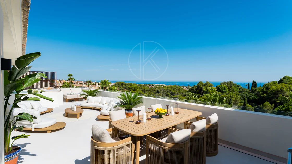 Renovated Luxury Penthouse with Panoramic Sea Views in Sierra Blanca