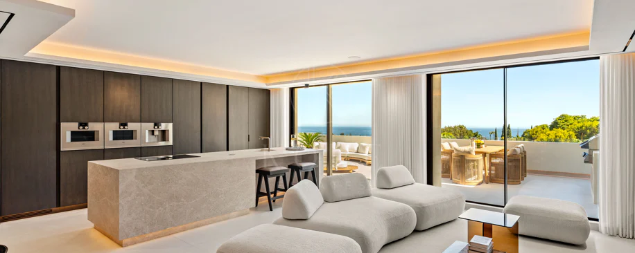 Renovated Luxury Penthouse with Panoramic Sea Views in Sierra Blanca