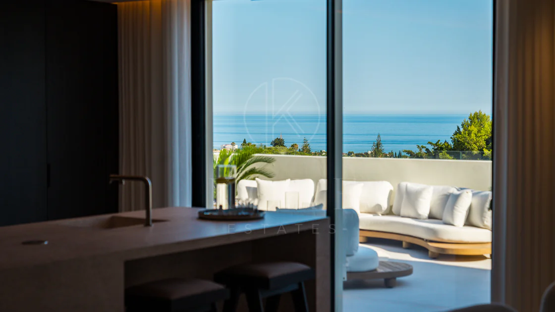 Renovated Luxury Penthouse with Panoramic Sea Views in Sierra Blanca