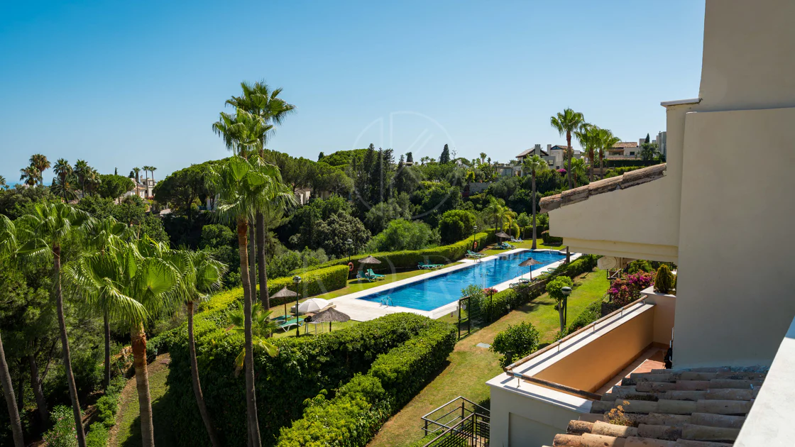 Renovated Luxury Penthouse with Panoramic Sea Views in Sierra Blanca