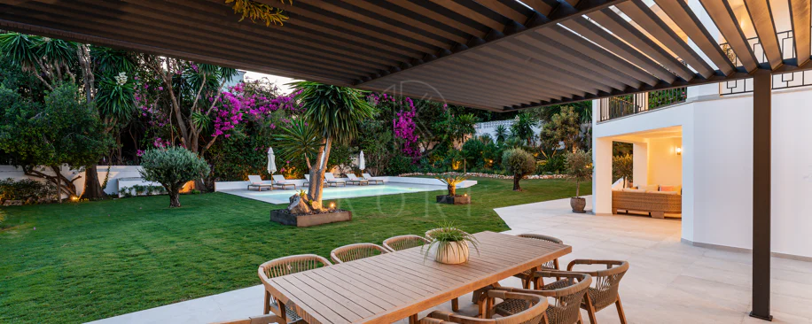 Luxury Renovated Villa with Panoramic Sea Views near Marbella’s Golden Mile