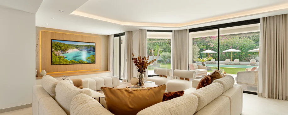 Luxury Renovated Villa with Panoramic Sea Views near Marbella’s Golden Mile
