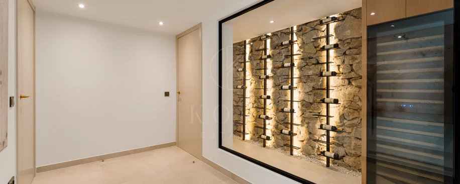 Luxury Renovated Villa with Panoramic Sea Views near Marbella’s Golden Mile