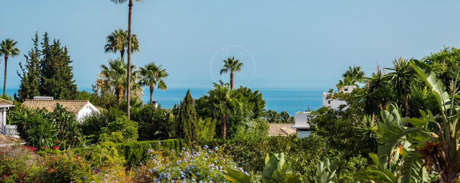 Luxury Renovated Villa with Panoramic Sea Views near Marbella’s Golden Mile