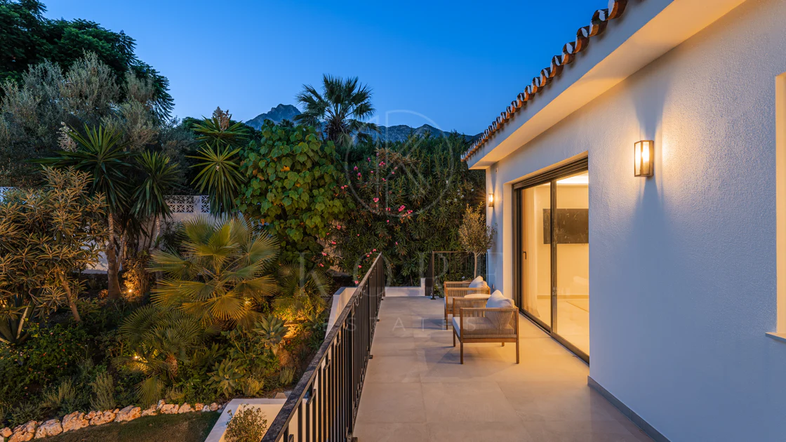 Luxury Renovated Villa with Panoramic Sea Views near Marbella’s Golden Mile