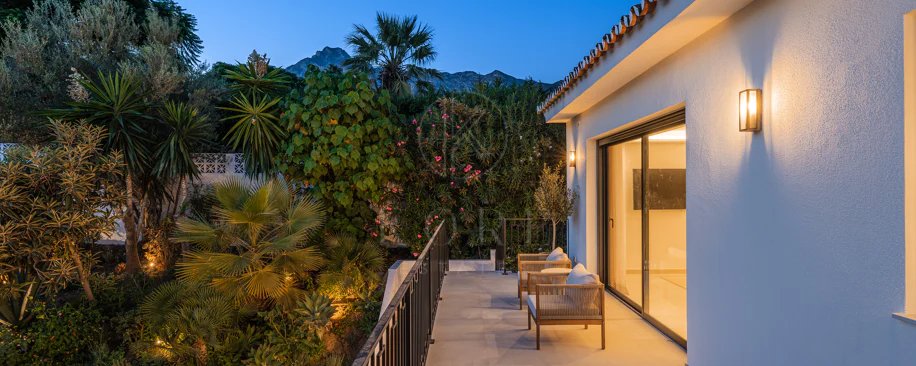 Luxury Renovated Villa with Panoramic Sea Views near Marbella’s Golden Mile