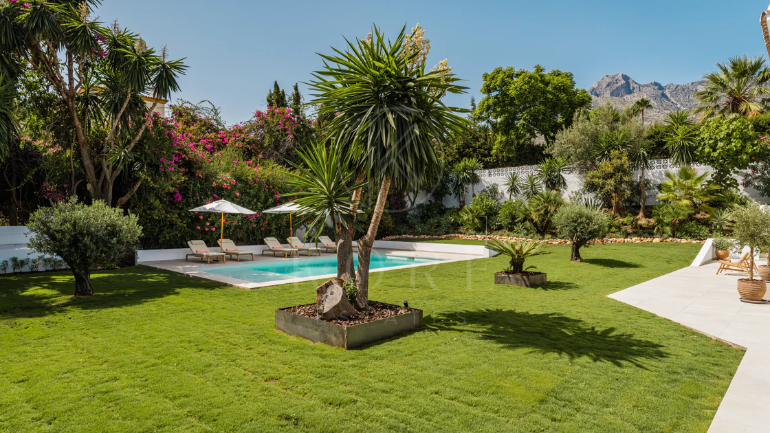 Luxury Renovated Villa with Panoramic Sea Views near Marbella’s Golden Mile