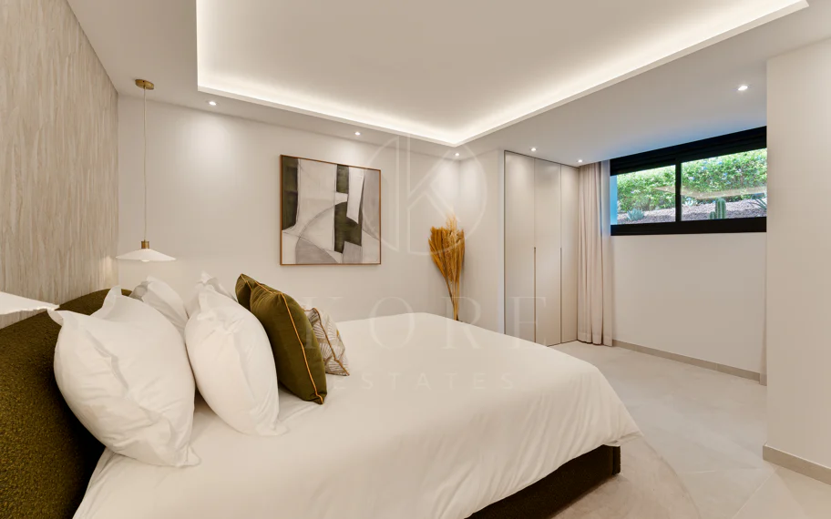 Villa de lujo renovada con vistas panorámicas al mar cerca de la Milla de Oro de Marbella