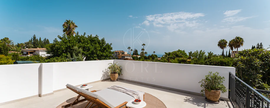 Luxury Renovated Villa with Panoramic Sea Views near Marbella’s Golden Mile