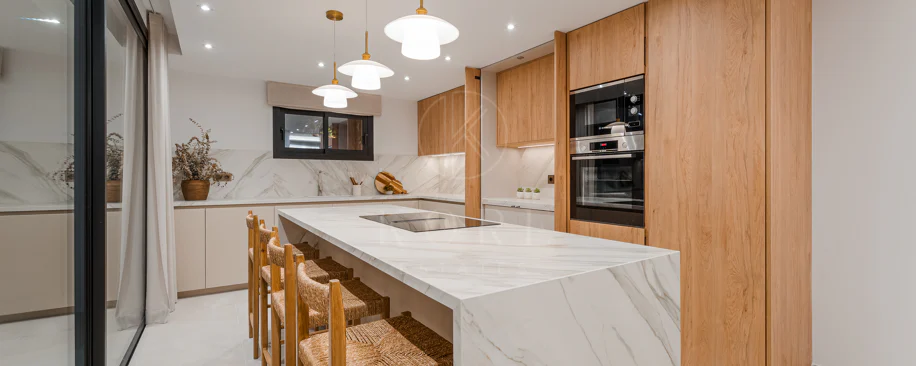 Luxury Renovated Villa with Panoramic Sea Views near Marbella’s Golden Mile
