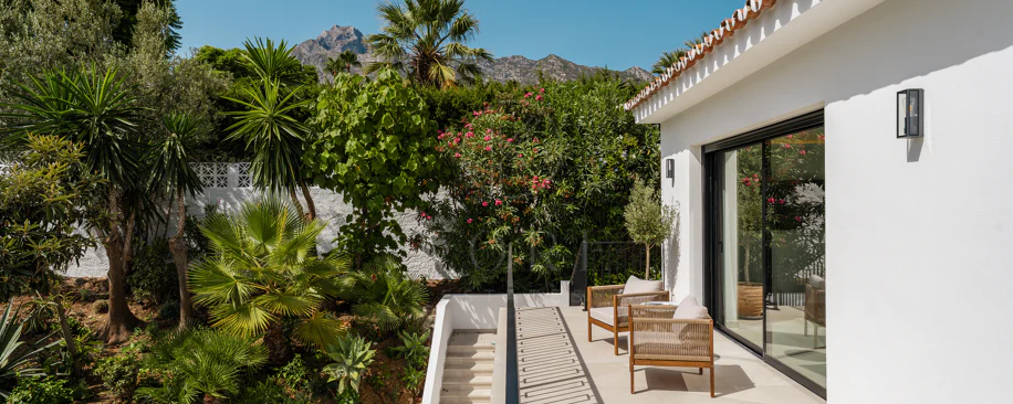Luxury Renovated Villa with Panoramic Sea Views near Marbella’s Golden Mile