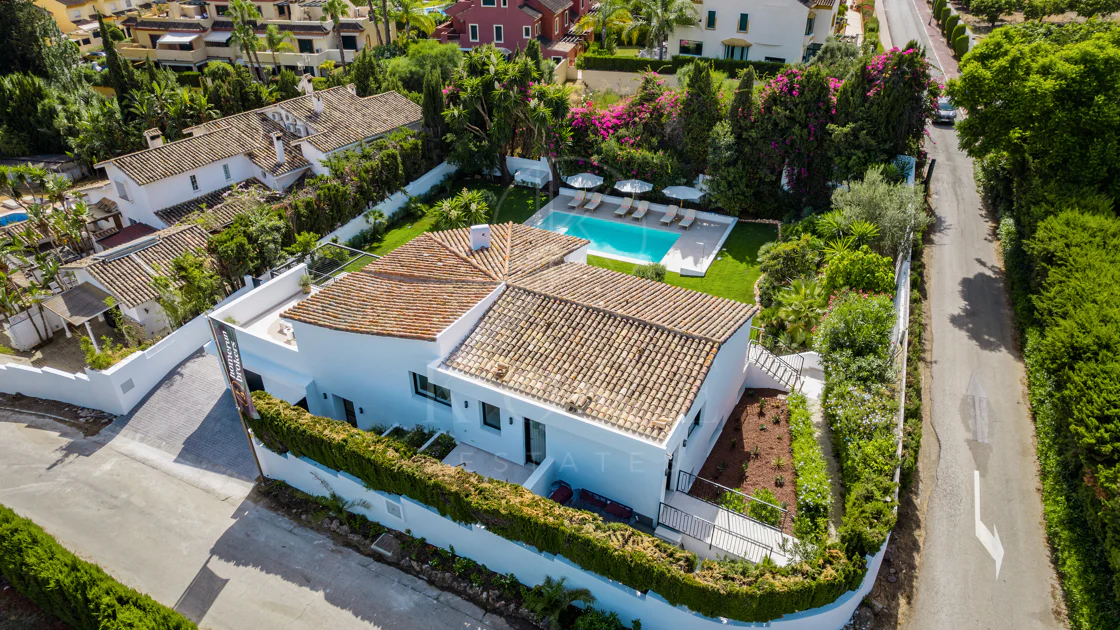 Luxury Renovated Villa with Panoramic Sea Views near Marbella’s Golden Mile