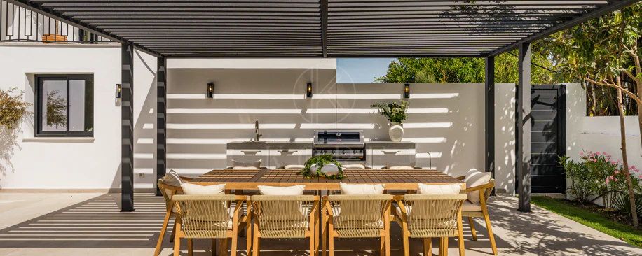 Luxury Renovated Villa with Panoramic Sea Views near Marbella’s Golden Mile