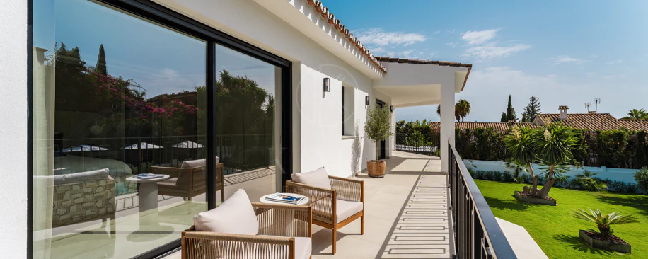 Luxury Renovated Villa with Panoramic Sea Views near Marbella’s Golden Mile