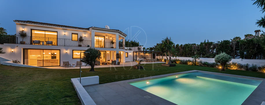 Luxury Renovated Villa with Panoramic Sea Views near Marbella’s Golden Mile