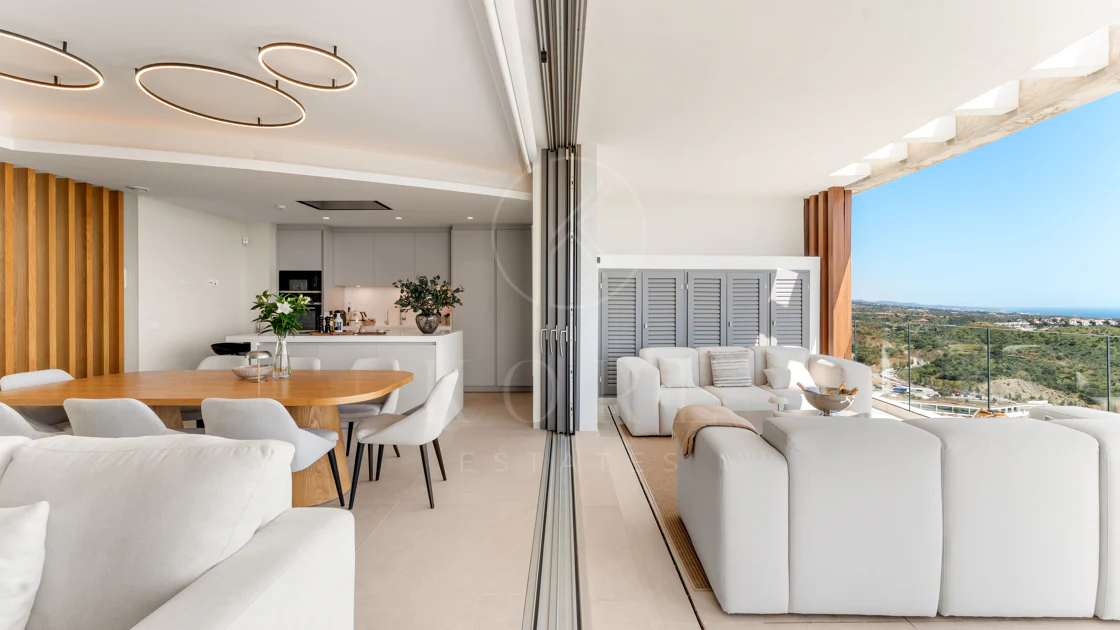 Luxury Duplex Penthouse with Panoramic Sea, Golf and Mountain Views