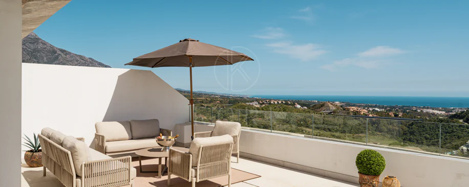 Luxury Duplex Penthouse with Panoramic Sea, Golf and Mountain Views
