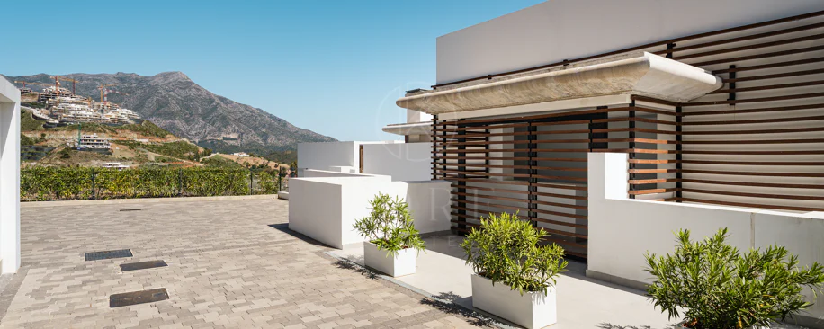 Luxury Duplex Penthouse with Panoramic Sea, Golf and Mountain Views