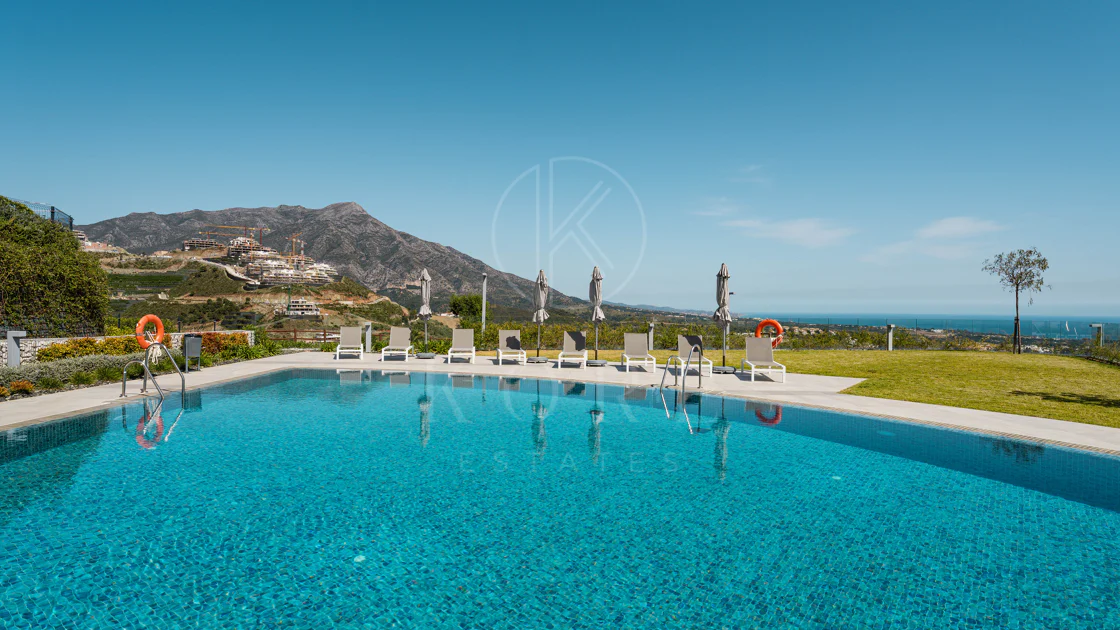 Luxury Duplex Penthouse with Panoramic Sea, Golf and Mountain Views