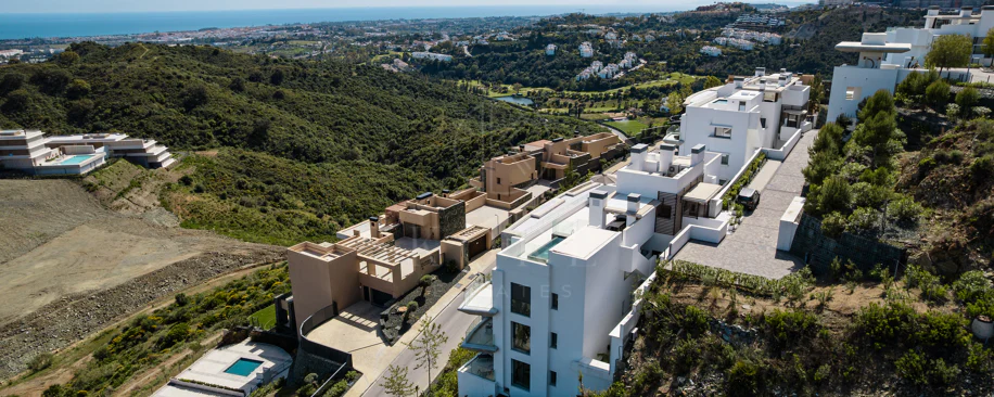 Luxury Duplex Penthouse with Panoramic Sea, Golf and Mountain Views
