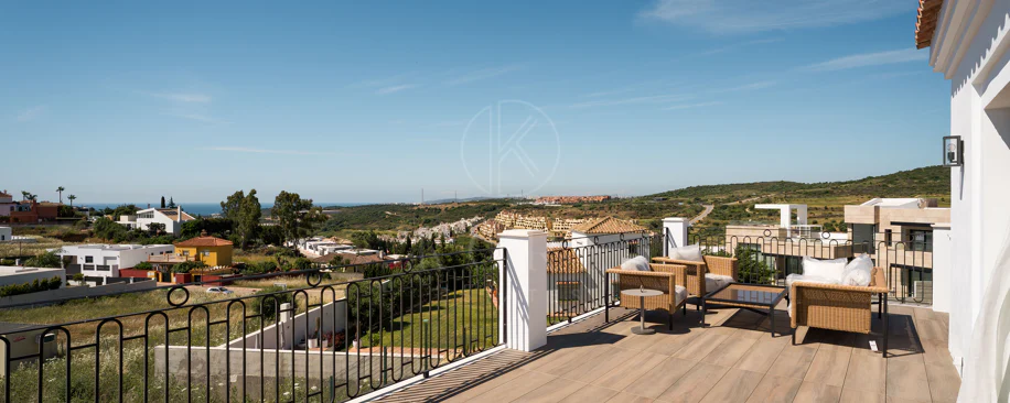 Brand-New 4-Bedroom Modern Villa with Sea Views in Estepona