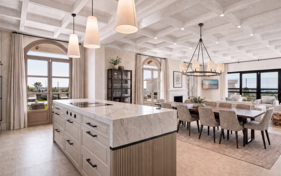 Villa moderna de nueva construcción de 4 habitaciones con vistas al mar en Estepona