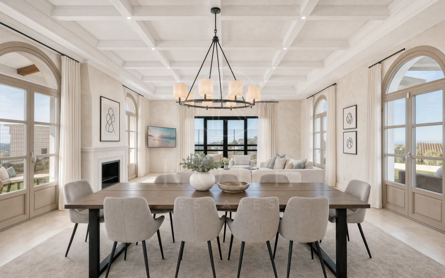 Villa moderna de nueva construcción de 4 habitaciones con vistas al mar en Estepona