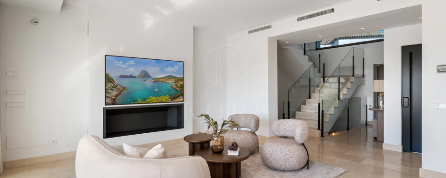 Contemporary Frontline Golf Villa with Panoramic Sea and Mountain Views