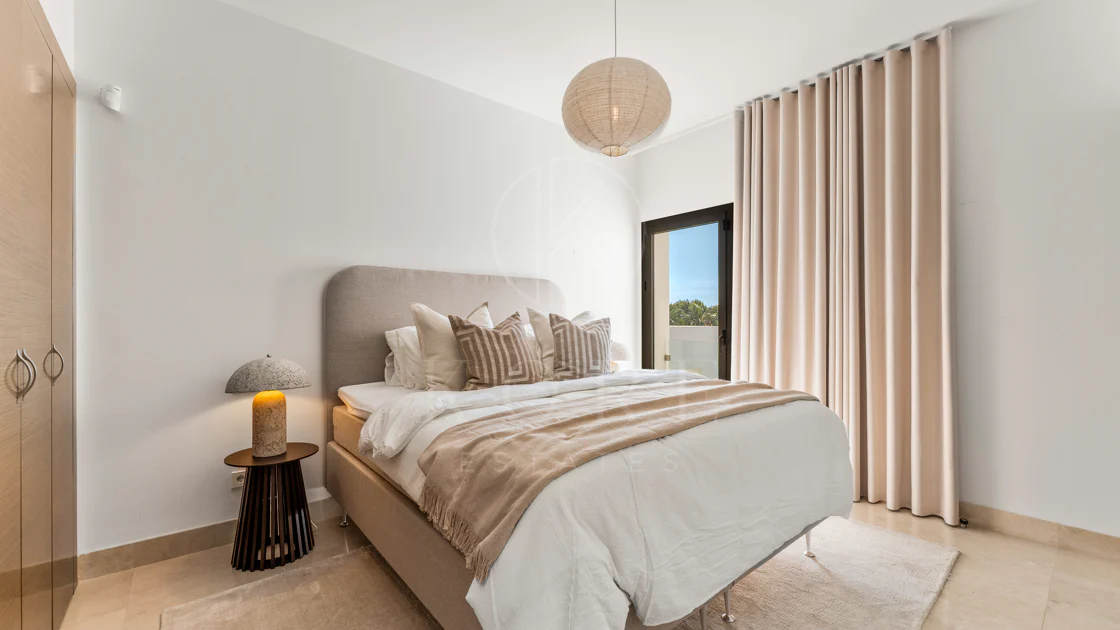 Contemporary Frontline Golf Villa with Panoramic Sea and Mountain Views