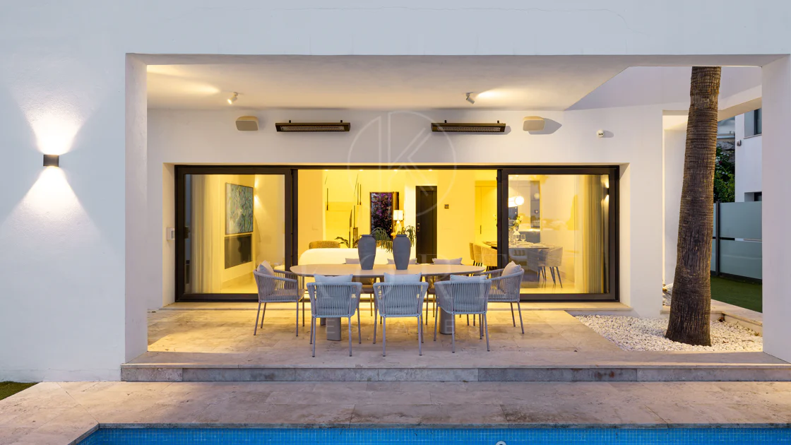 Contemporary Frontline Golf Villa with Panoramic Sea and Mountain Views