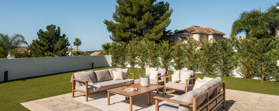 Contemporary Frontline Golf Villa with Panoramic Sea and Mountain Views