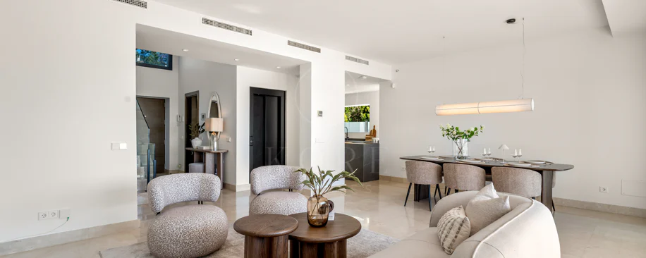 Contemporary Frontline Golf Villa with Panoramic Sea and Mountain Views