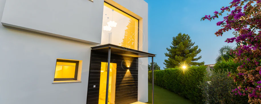 Contemporary Frontline Golf Villa with Panoramic Sea and Mountain Views