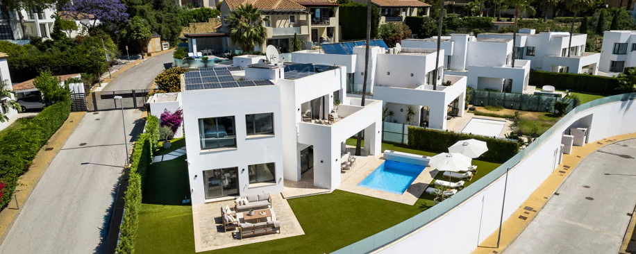 Contemporary Frontline Golf Villa with Panoramic Sea and Mountain Views